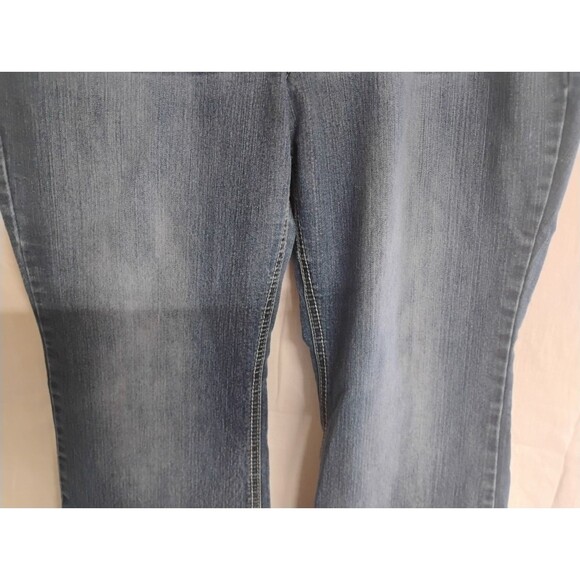 l.e.I Jeans Women's Size 17 Short Hipster Flare Denim faded - Picture 13 of 14